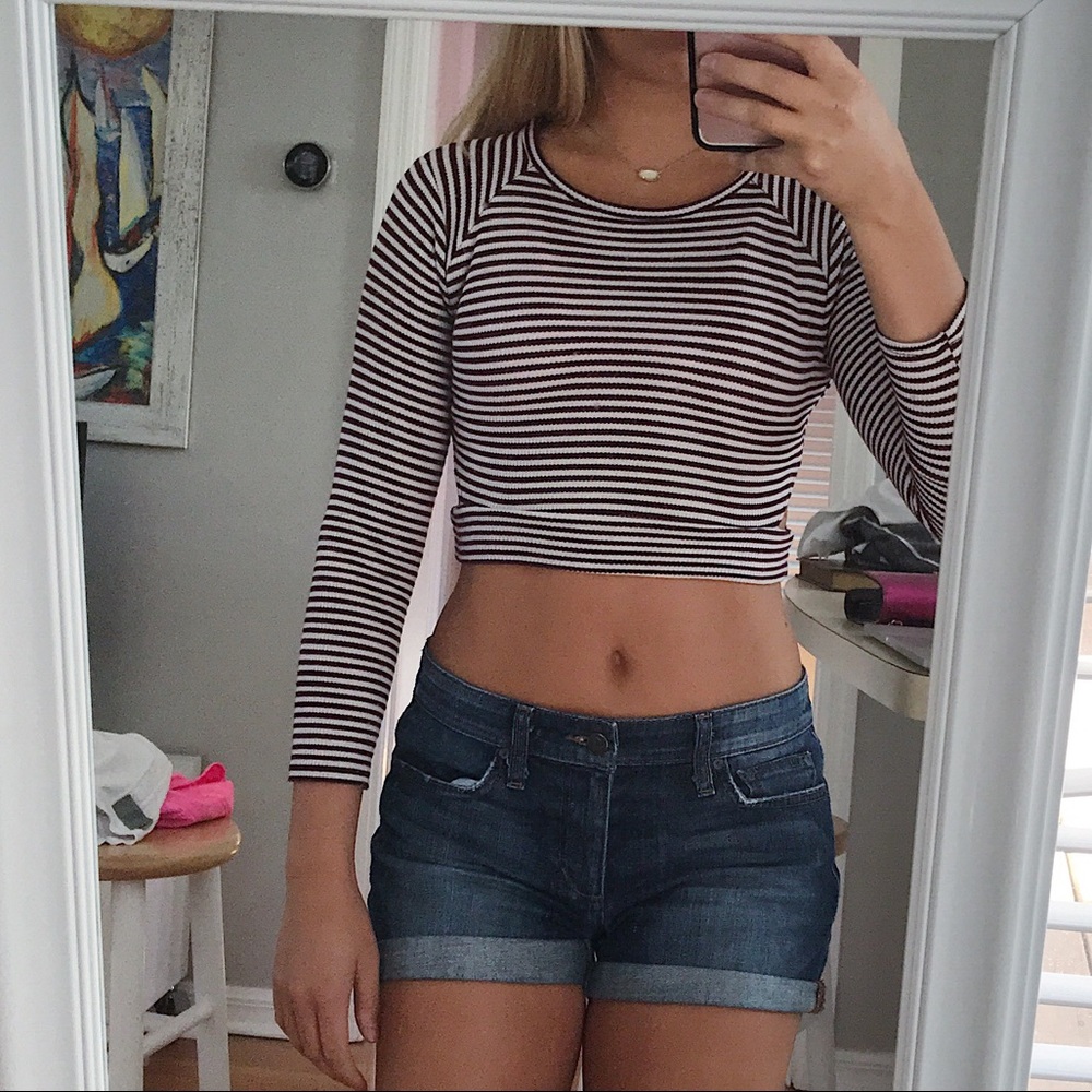 maroon and white long sleeved striped crop top